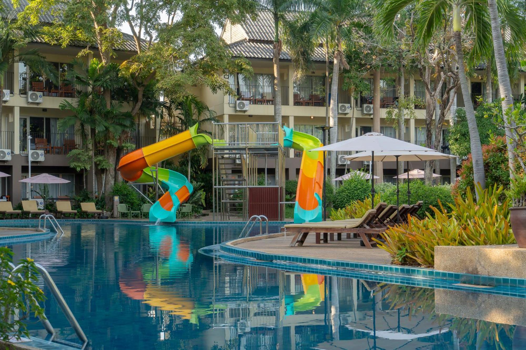 The Green Park Resort Pattaya Exterior photo
