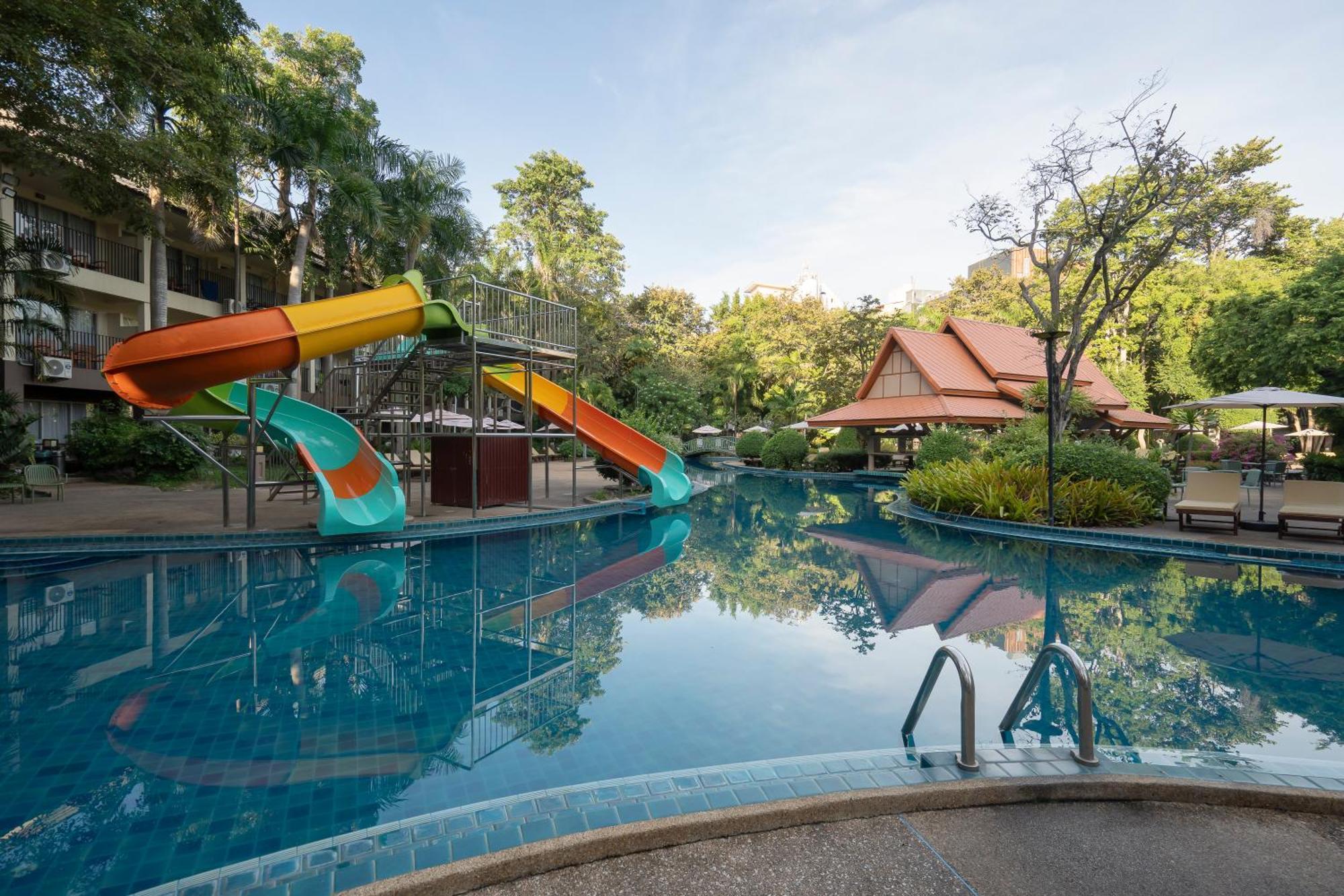The Green Park Resort Pattaya Exterior photo