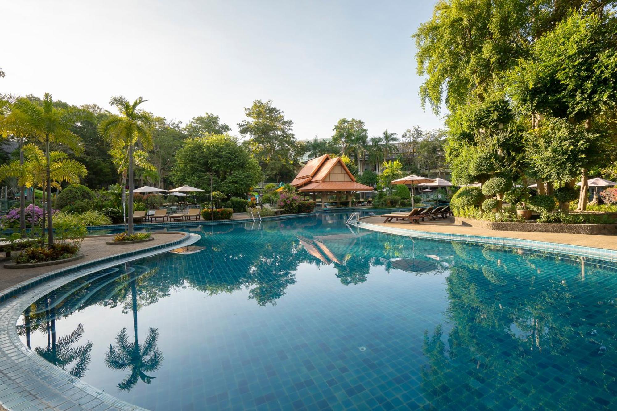 The Green Park Resort Pattaya Exterior photo