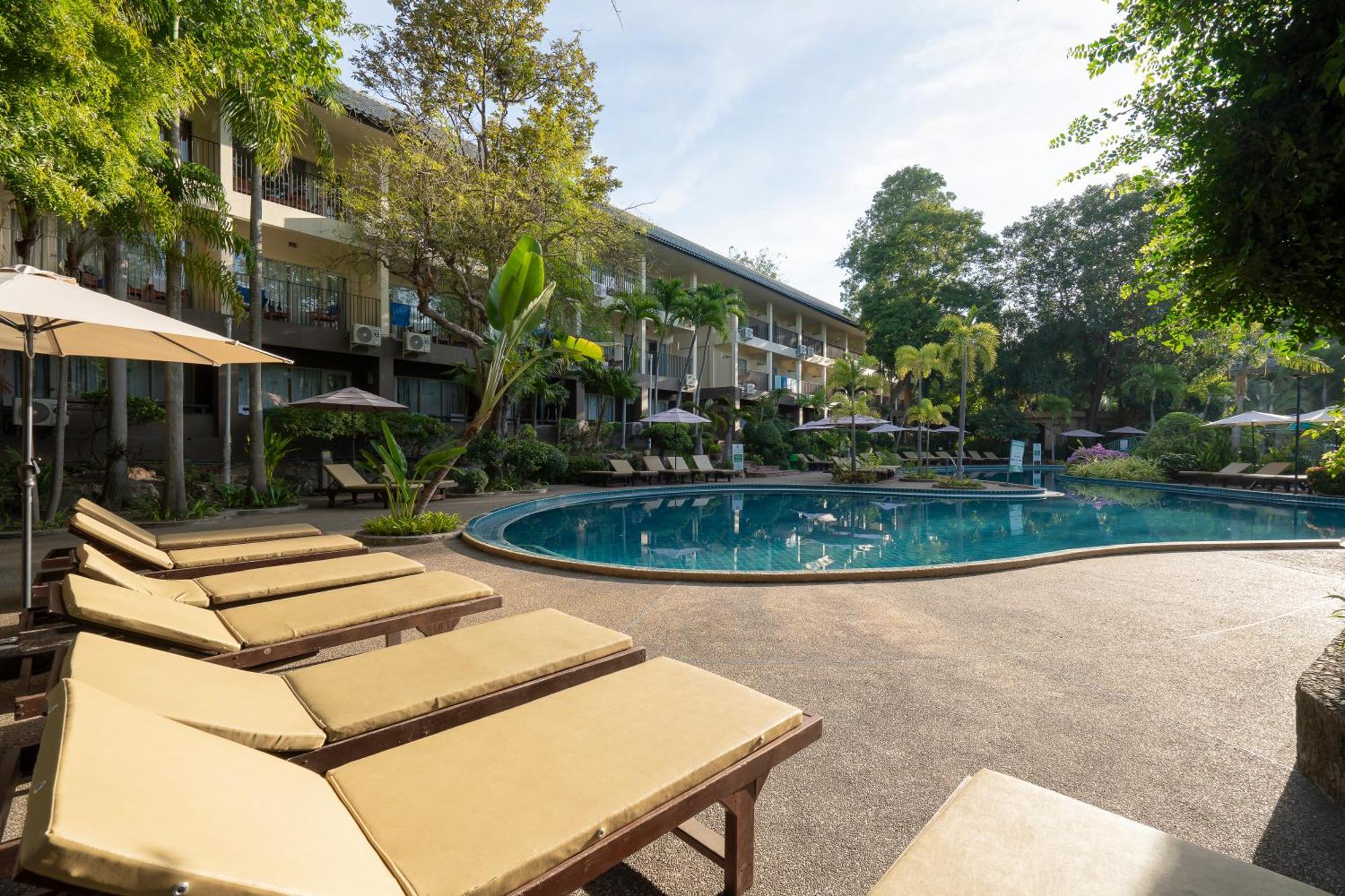 The Green Park Resort Pattaya Exterior photo