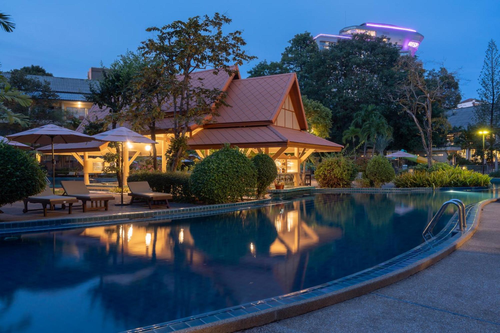 The Green Park Resort Pattaya Exterior photo