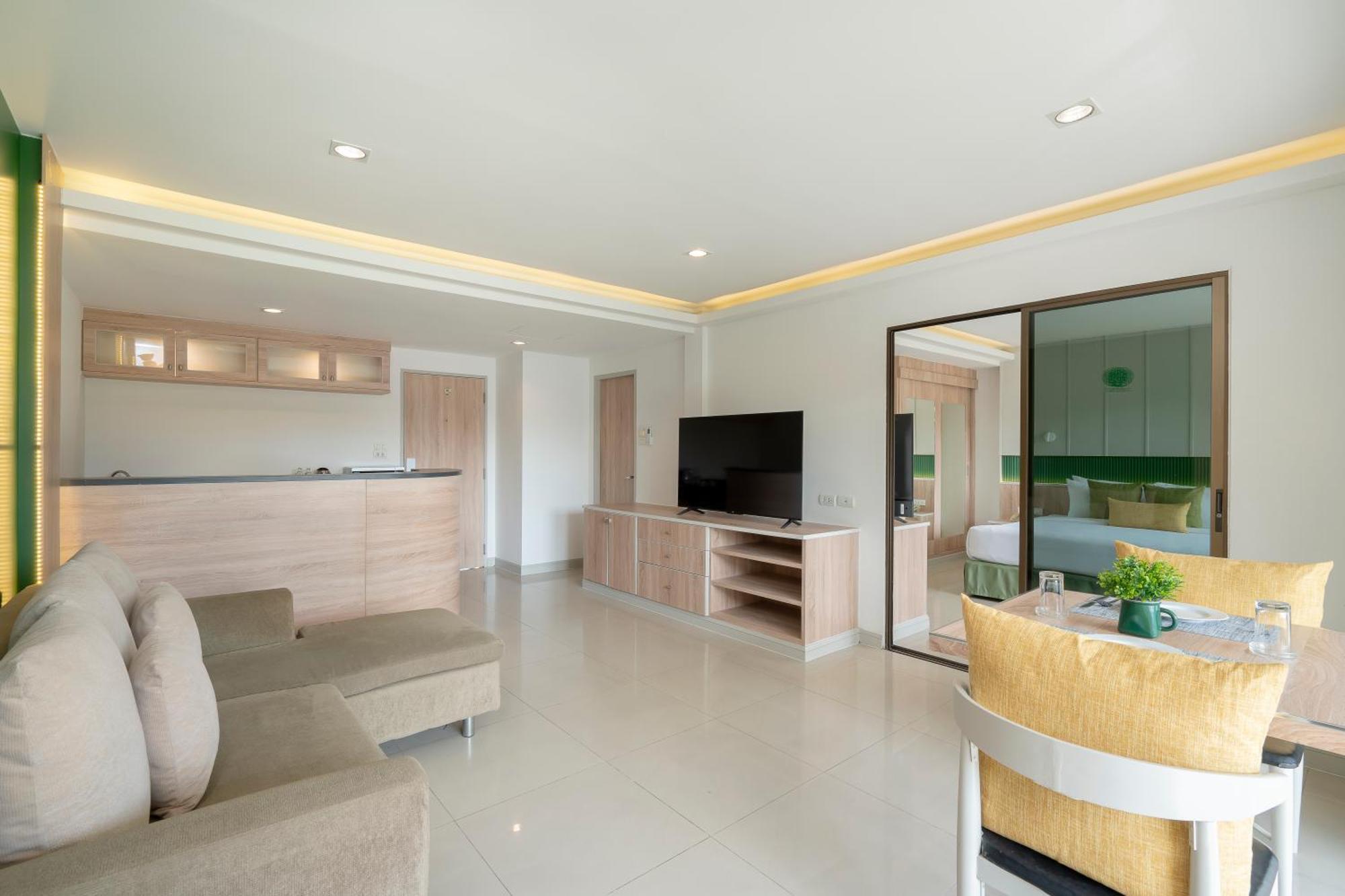 The Green Park Resort Pattaya Exterior photo