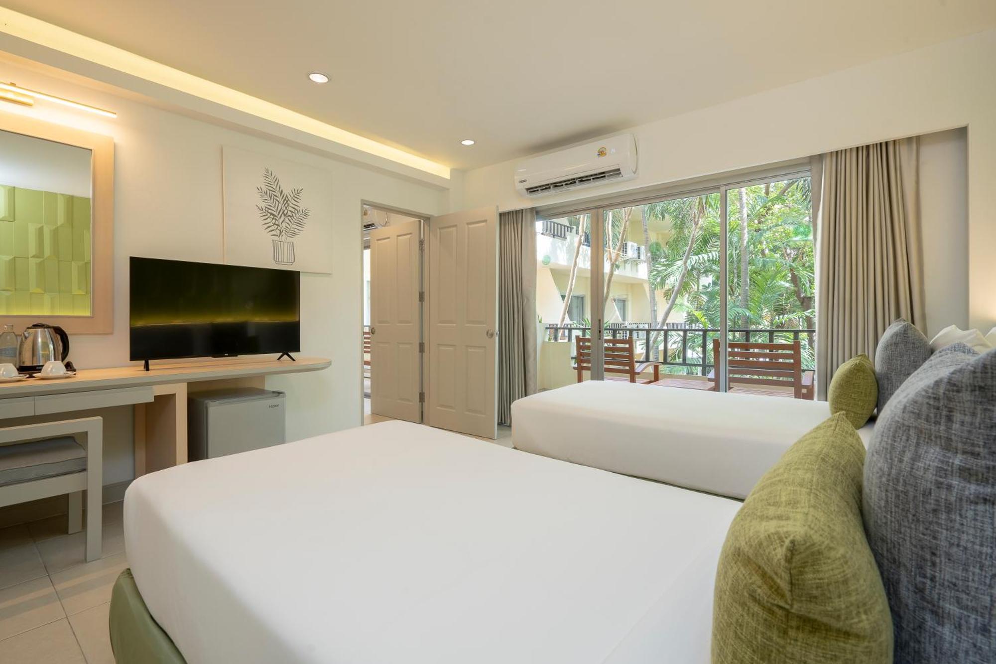 The Green Park Resort Pattaya Exterior photo